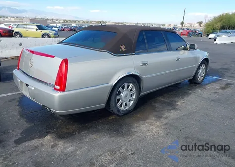 2008 Cadillac Dts 1Sa z USA, uszkodzony, nr VIN 1G6KD57Y68U117756